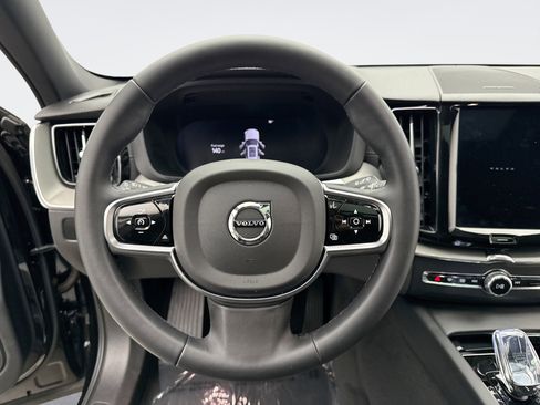 Used 2024 Volvo XC60 B5 Ultimate w/ Protection Package Premier AWD/4WD image 12