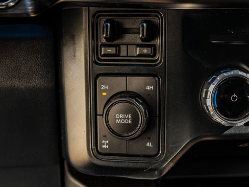 Used 2023 Ford F250 Lariat w/ Lariat Ultimate Package image 23