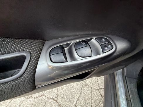 Used 2017 Nissan Juke SV image 14