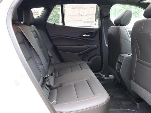 New 2026 Chevrolet Trax RS w/ Sunroof Package FWD image 31