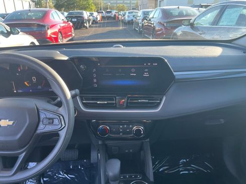 Used 2025 Chevrolet TrailBlazer LT image 18