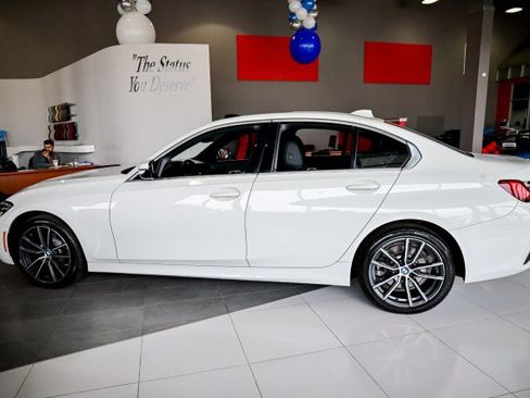 Used 2019 BMW 330i xDrive Sedan w/ Convenience Package image 8