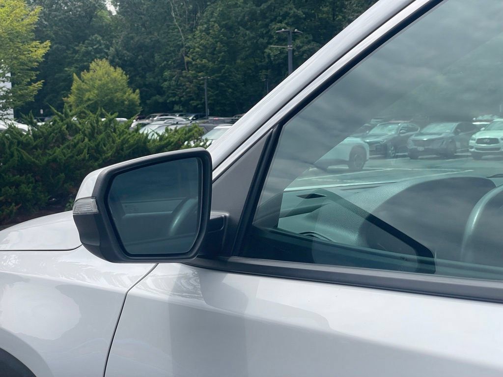 Used 2022 GMC Terrain SLT AWD/4WD image 26