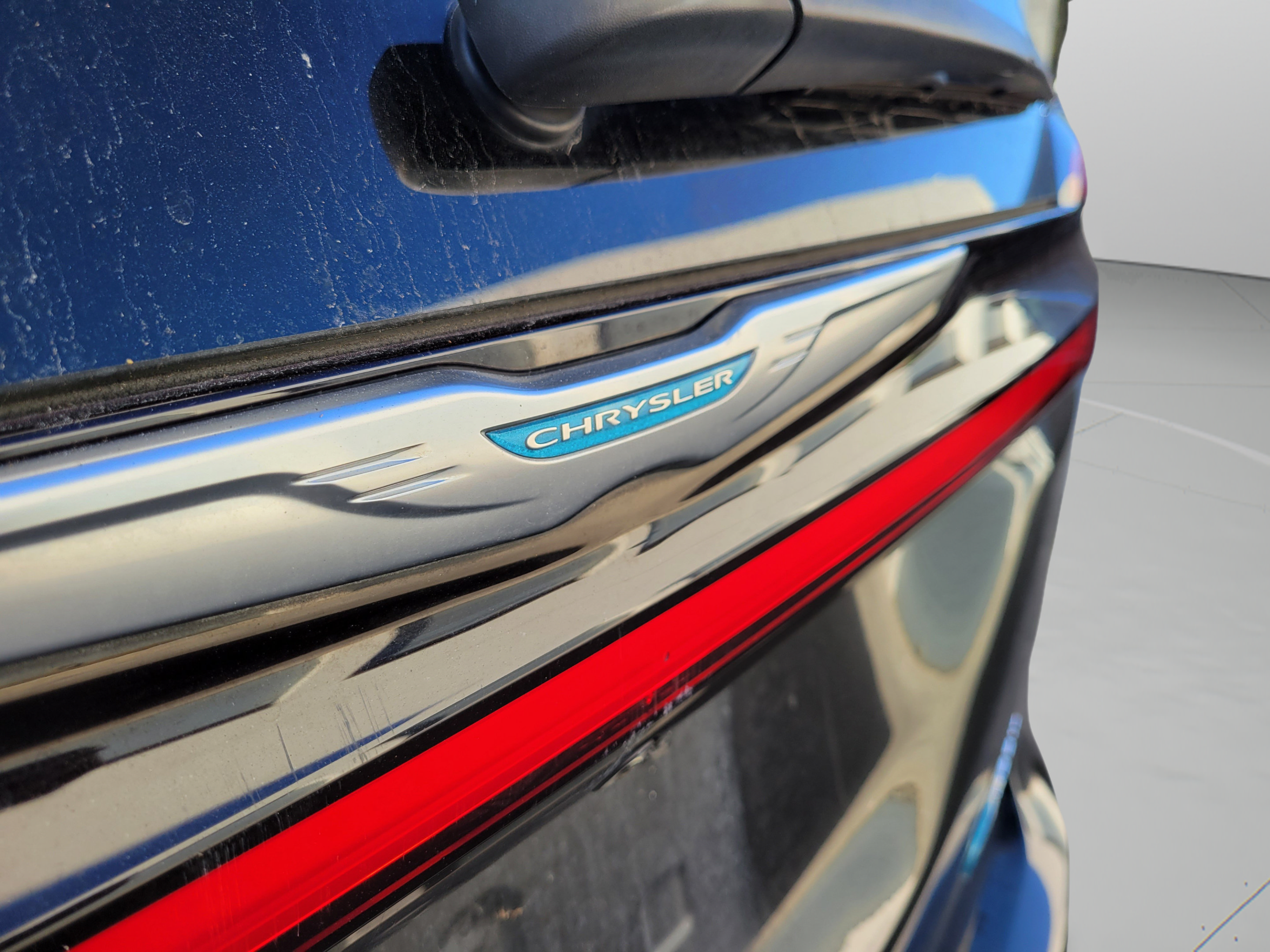 Used 2021 Chrysler Pacifica Pinnacle FWD image 6