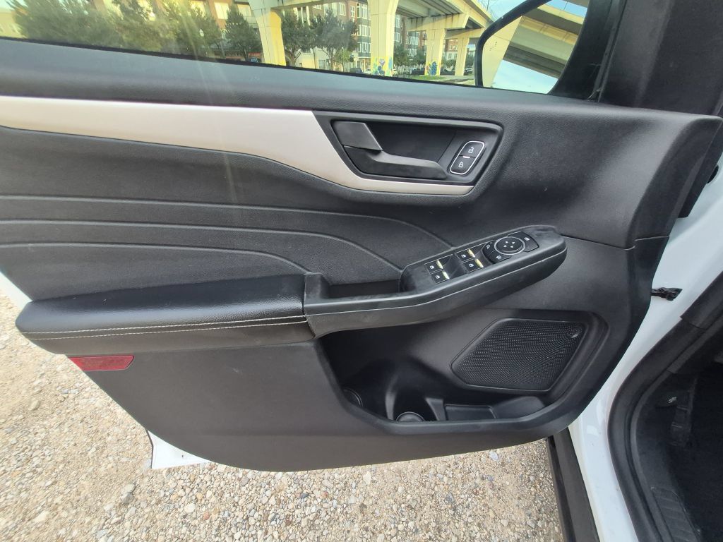 Used 2022 Ford Escape S AWD/4WD image 21