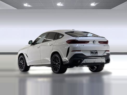New 2026 BMW X6 xDrive40i w/ Premium Package AWD/4WD image 3