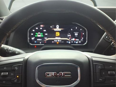 Used 2024 GMC Sierra 2500 AT4 w/ AT4 Preferred Package image 21