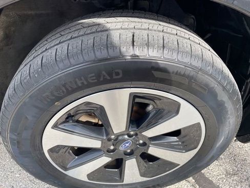 Used 2018 Subaru Forester 2.5i Premium w/ All-Weather Package image 12