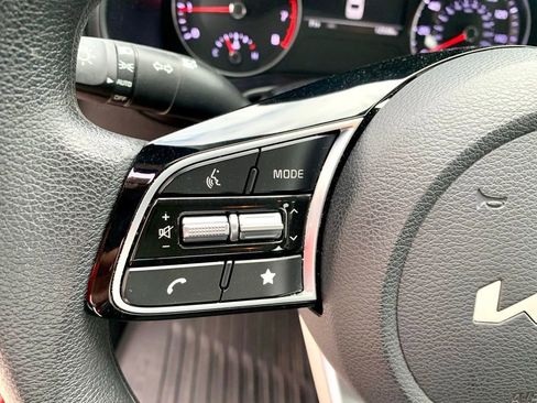 Used 2024 Kia Forte LXS w/ LXS Technology Package image 30