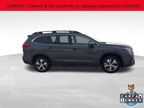 Used 2025 Subaru Ascent Premium image 2