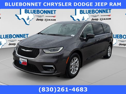 Certified 2023 Chrysler Pacifica Touring-L FWD image 1