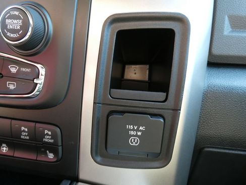 Used 2017 RAM 1500 Big Horn AWD/4WD image 27