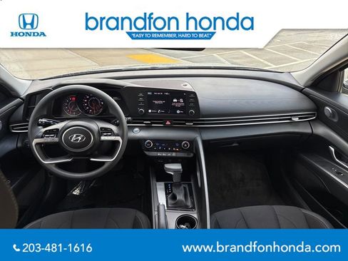 Used 2023 Hyundai Elantra SEL FWD image 12