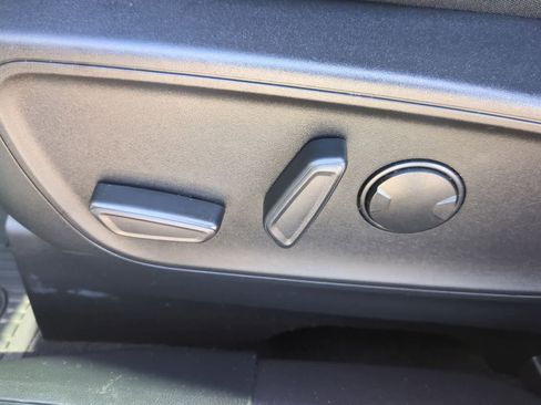 Used 2023 Ford Escape Active image 17