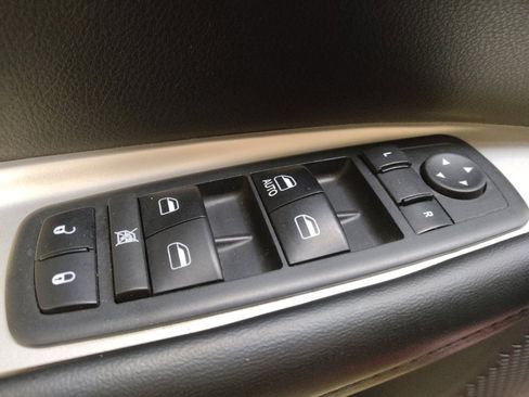 Used 2017 Dodge Journey SE w/ Flexible Seating Group FWD image 27