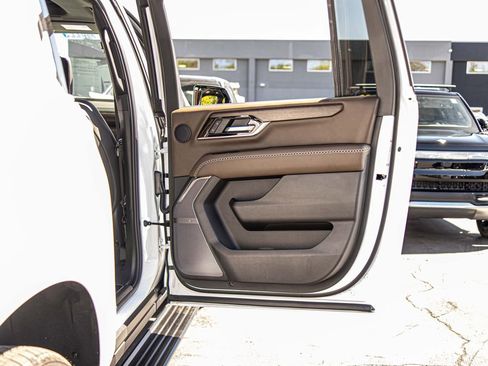 Used 2026 GMC Yukon XL Denali Ultimate AWD/4WD image 43