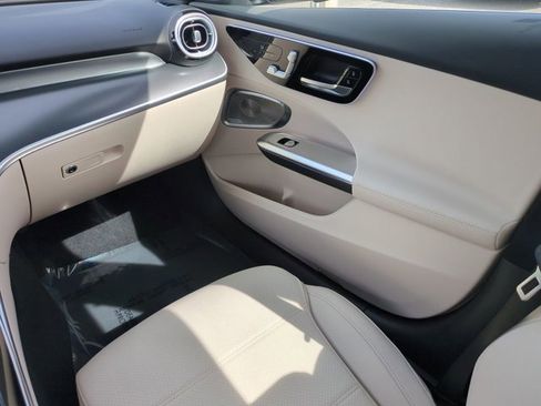 Used 2026 Mercedes-Benz C 300 Sedan image 16