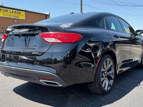 Used 2016 Chrysler 200 S w/ Comfort Group FWD image 7