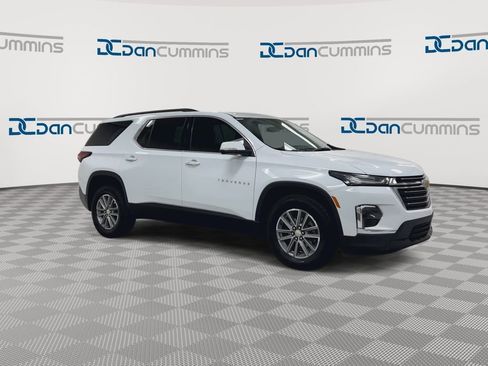 Used 2023 Chevrolet Traverse LT AWD/4WD image 2