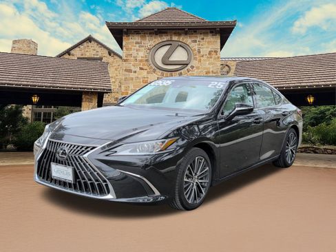 Certified 2025 Lexus ES 300h w/ Premium Package image 4