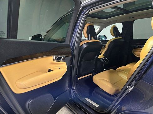 Used 2016 Volvo XC90 T6 Momentum w/ Momentum Plus Package image 17