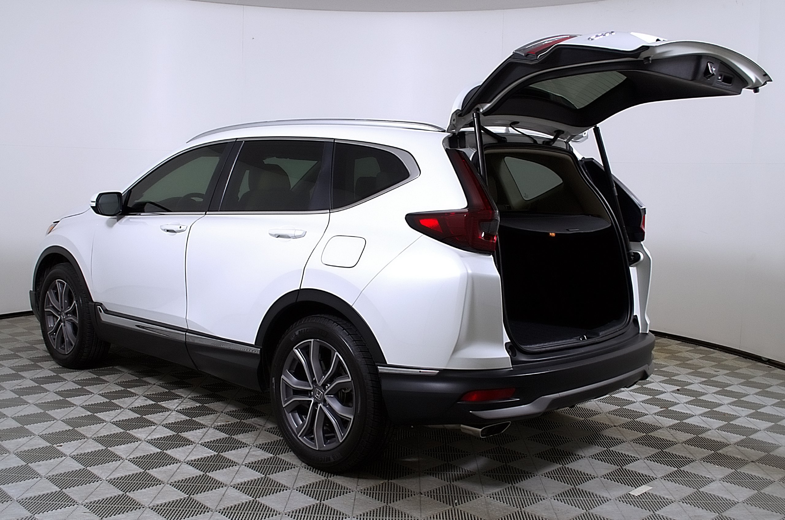 Used 2021 Honda CR-V Touring image 9