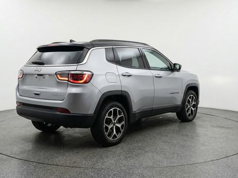 Used 2025 Jeep Compass Limited AWD/4WD image 9