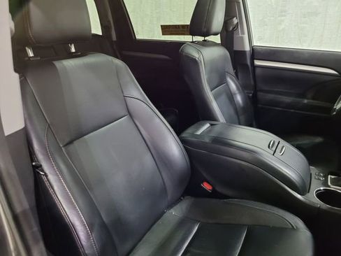 Used 2016 Toyota Highlander XLE image 58
