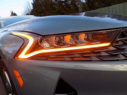 Used 2021 Kia K5 LXS image 11