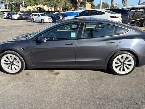 Used 2021 Tesla Model 3 Standard Range Plus RWD image 5