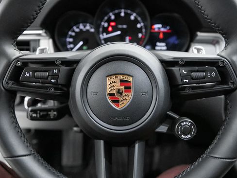 Certified 2026 Porsche Macan AWD/4WD image 14
