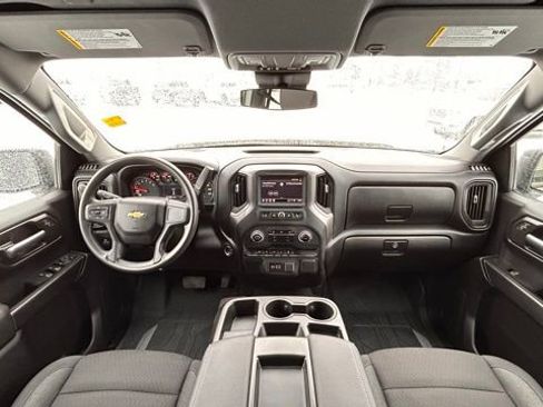 Used 2025 Chevrolet Silverado 1500 Custom AWD/4WD image 17