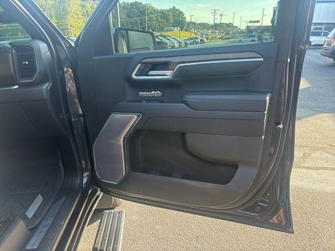 Used 2023 Chevrolet Silverado 1500 High Country w/ High Country Premium Package AWD/4WD image 44