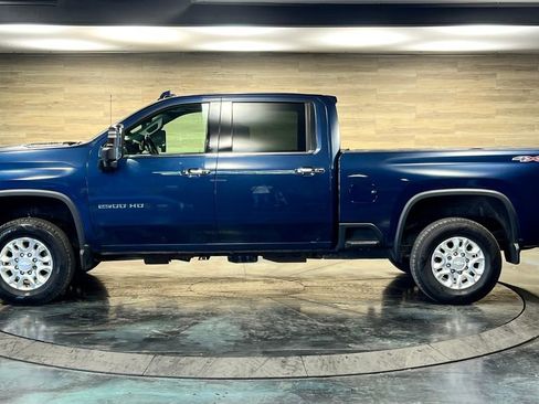 Used 2020 Chevrolet Silverado 2500 LTZ w/ LTZ Plus Package AWD/4WD image 11