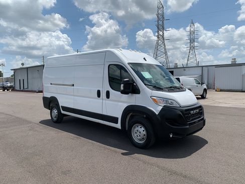 Used 2025 RAM ProMaster 2500 w/ Convenience Group FWD image 1