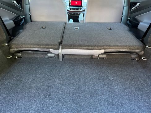 Used 2022 Volkswagen ID.4 Pro image 17