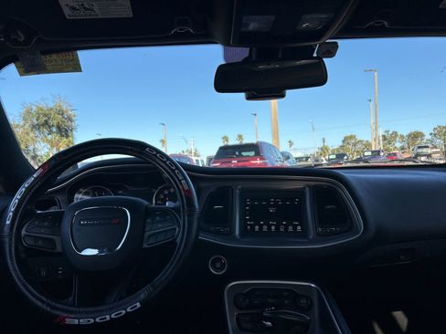 Used 2022 Dodge Challenger GT image 10