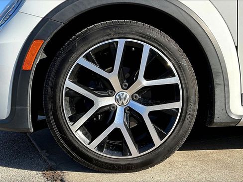 Used 2016 Volkswagen Beetle 1.8T Dune w/ Dune Technology Package image 10