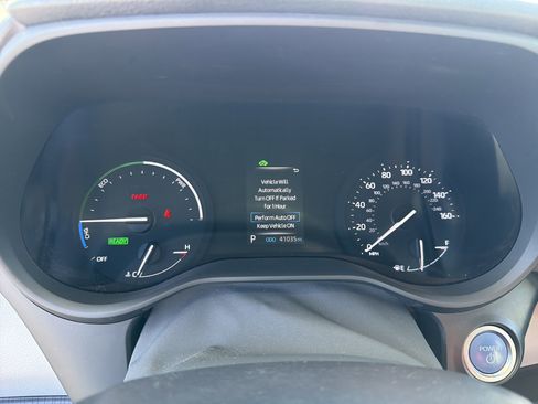 Certified 2024 Toyota Sienna LE image 11