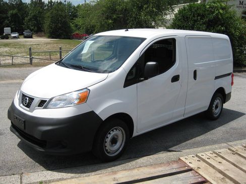 Used 2019 Nissan NV200 S w/ Cruise Control Package FWD image 3