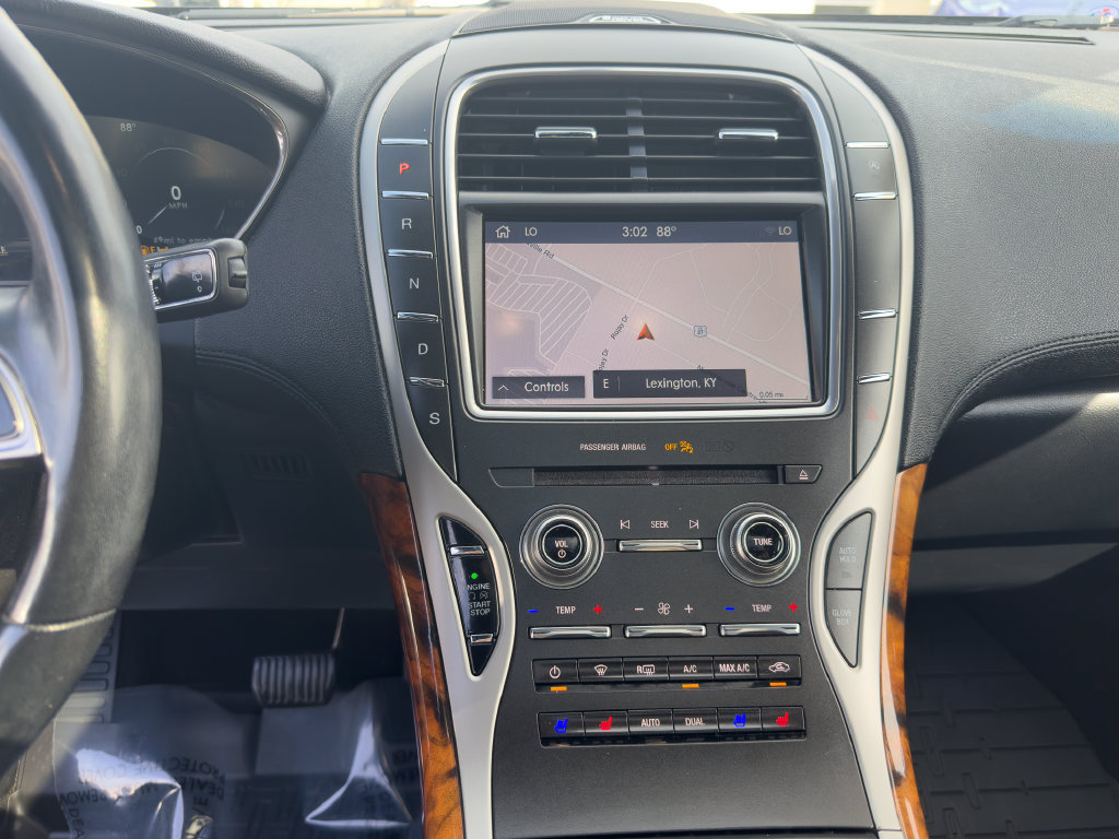 Used 2019 Lincoln Nautilus Reserve AWD/4WD image 30
