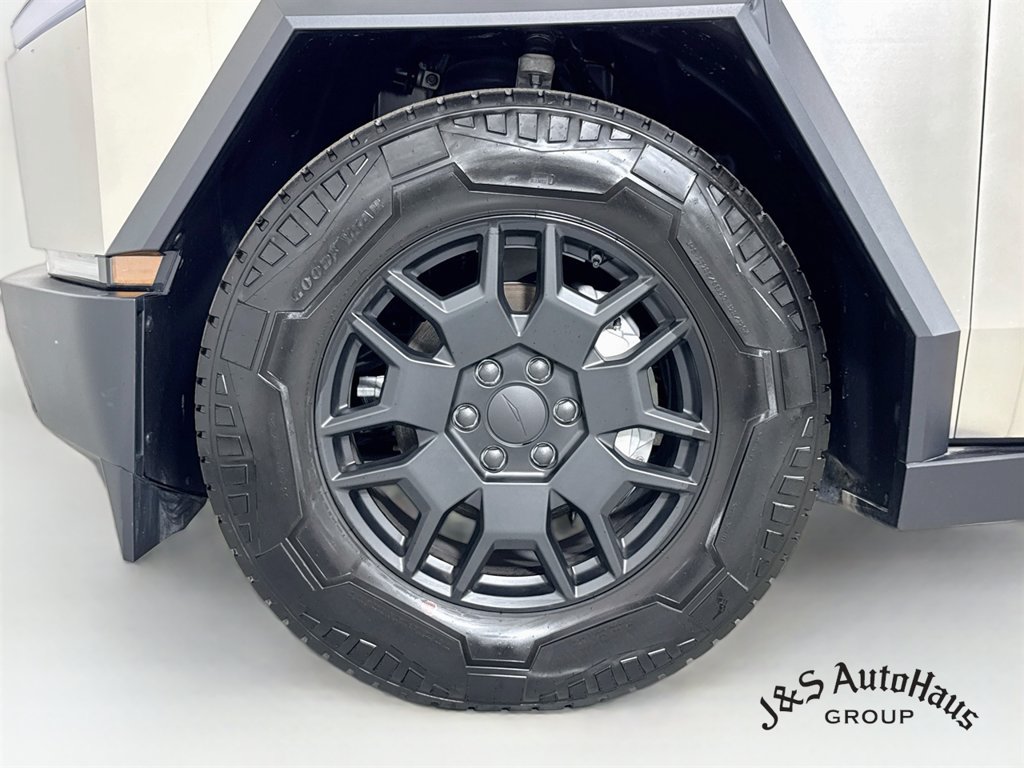 Used 2024 Tesla Cybertruck Cyberbeast AWD/4WD image 39