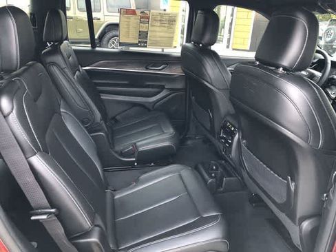 Certified 2024 Jeep Grand Cherokee L Limited w/ Black Appearance Package AWD/4WD image 17