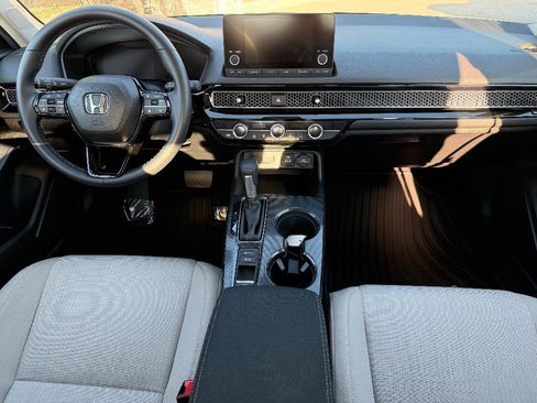 Used 2024 Honda Civic EX image 15