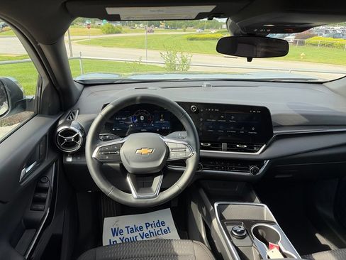 Used 2026 Chevrolet Equinox LT FWD image 41