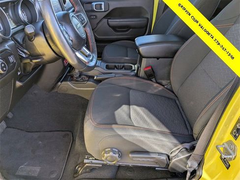 Used 2023 Jeep Gladiator Mojave w/ Cold Weather Group image 14