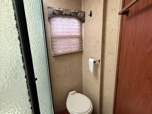 Used 2012 Mercedes-Benz Sprinter 3500 image 21