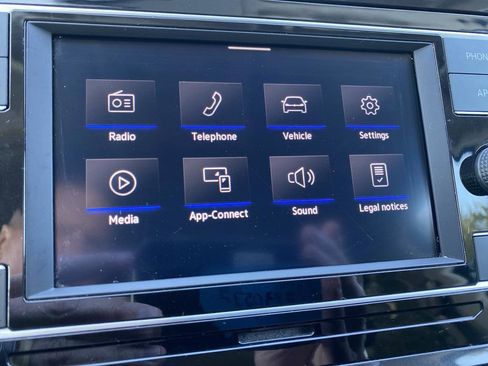 Used 2022 Volkswagen Tiguan S image 30