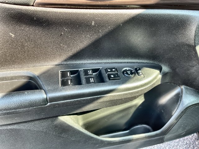 Used 2016 Honda Accord EX image 24