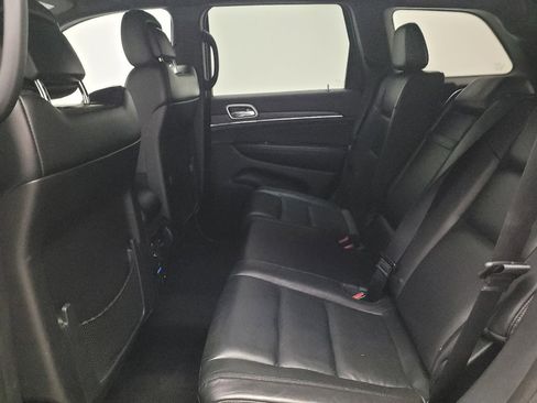 Used 2018 Jeep Grand Cherokee Limited AWD/4WD image 18
